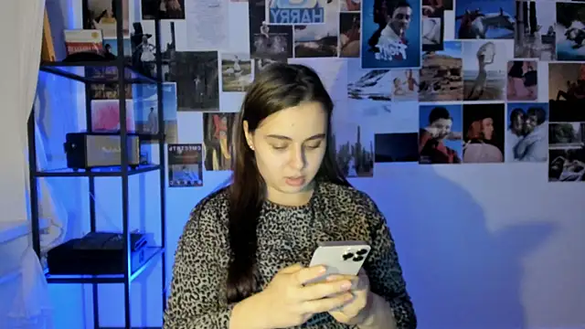 Snapshot of Tenderalise chatting on December 11, 6:20 pm Tenderalise online show from December 11, 6:20 pm