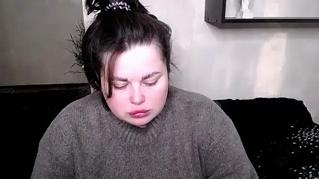 Snapshot of Emily_Mo chatting on October 22, 5:30 am Emily Mo online show from October 22, 5:30 am