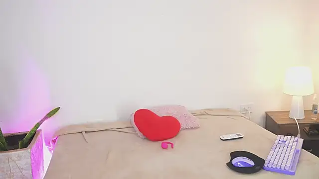 Anais aradia online show from July 25, 7:39 am