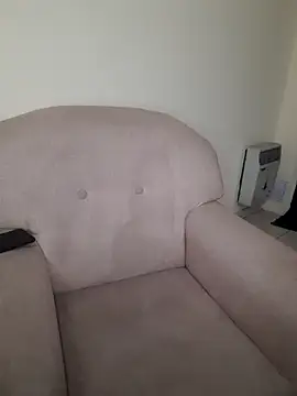 Snapshot of DianiQueenn chatting on December 2, 4:29 am DianiQueenn online show from December 2, 4:29 am