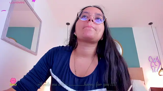 lucy blue28 online show from June 18, 1:04 pm