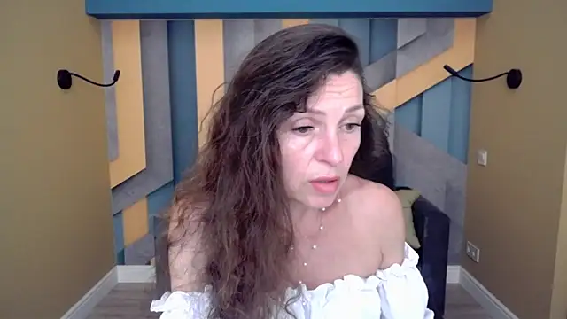 EllaLong online show from June 16, 11:24 am
