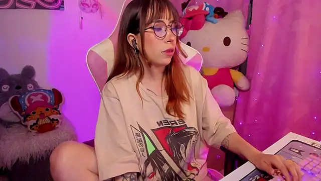 Snapshot of Waifu_Aika chatting on October 22, 8:52 pm Waifu Aika online show from October 22, 8:52 pm