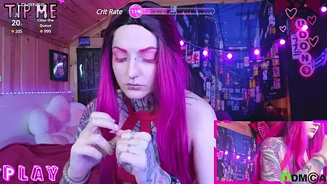 Snapshot of NekoCyber chatting on December 19, 5:40 pm NekoCyber online show from December 19, 5:40 pm