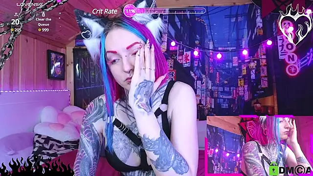 Snapshot of NekoCyber chatting on December 25, 8:18 am NekoCyber online show from December 25, 8:18 am