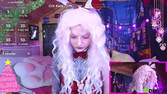 Snapshot of NekoCyber chatting on December 17, 5:24 am NekoCyber online show from December 17, 5:24 am