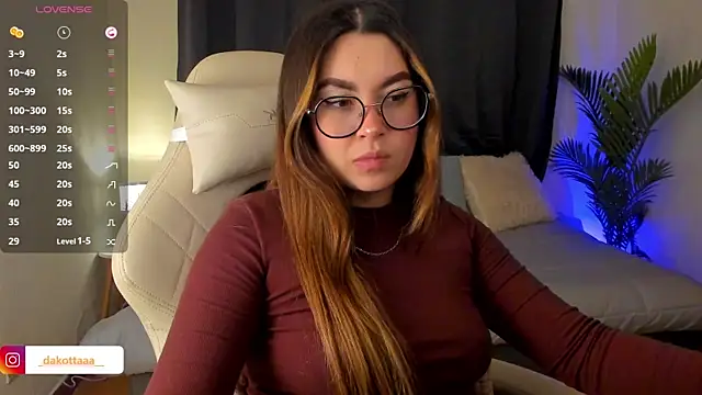 Snapshot of dakottaa_ chatting on November 7, 11:38 pm dakottaa online show from November 7, 11:38 pm