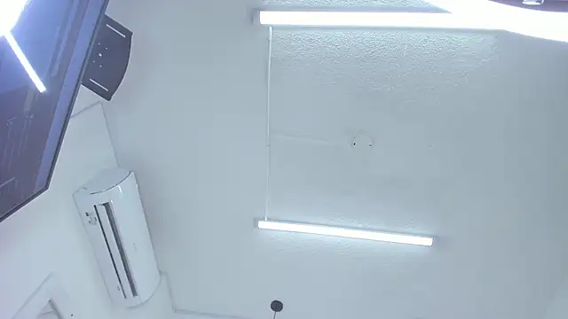 Belle Brunette online show from March 6, 12:32 am