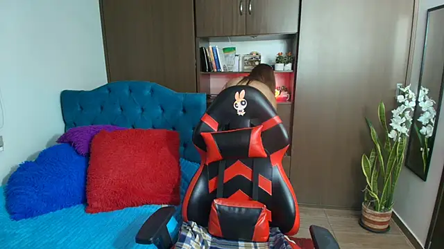 valeria teiku online show from December 18, 12:27 am