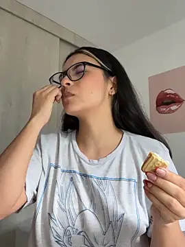 Cat2525 online show from February 8, 9:07 pm