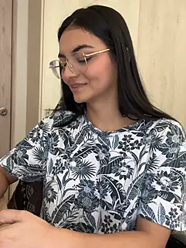 Snapshot of Cat2525 chatting on August 2, 9:46 pm Cat2525 online show from August 2, 9:46 pm
