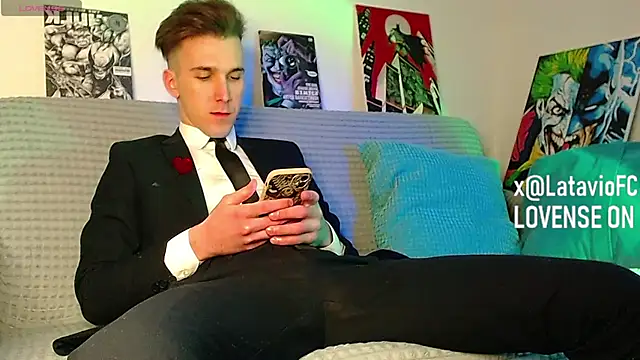 Midnighter  online show from March 15, 11:05 am