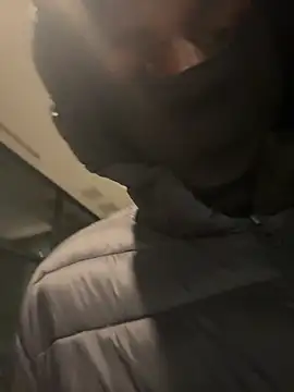 Snapshot of BBC_LONGPIPE22 chatting on October 7, 2:31 am BBC LONGPIPE22 online show from October 7, 2:31 am