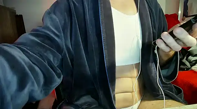 Snapshot of Chcitoodtebe chatting on January 30, 8:10 pm Chcitoodtebe online show from January 30, 8:10 pm