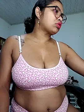 Snapshot of chalohott chatting on February 23, 9:11 am chalohott online show from February 23, 9:11 am