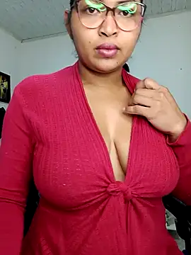 Snapshot of chalohott chatting on March 23, 8:48 am chalohott online show from March 23, 8:48 am