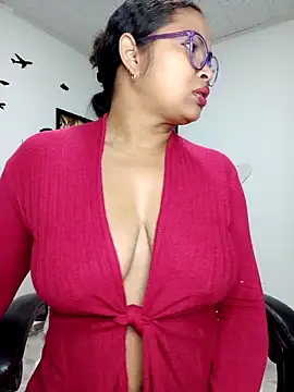 Snapshot of chalohott chatting on September 9, 10:59 am chalohott online show from September 9, 10:59 am