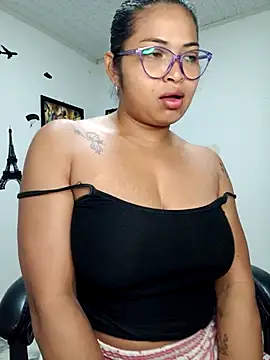 Snapshot of chalohott chatting on September 14, 11:20 am chalohott online show from September 14, 11:20 am