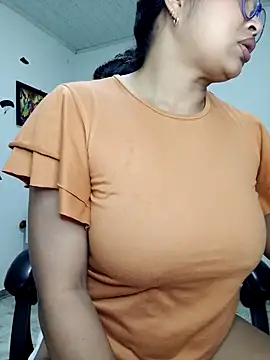 Snapshot of chalohott chatting on September 26, 10:52 am chalohott online show from September 26, 10:52 am