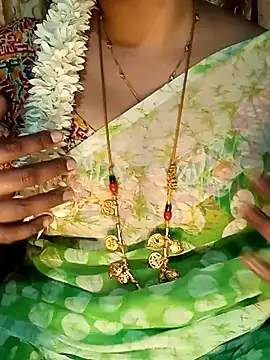 tuttifrutti17 online show from February 3, 5:35 pm