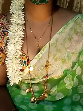 tuttifrutti17 online show from February 13, 4:50 pm