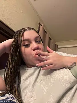 Snapshot of QueenNuttCollector chatting on January 30, 1:33 am QueenNuttCollector online show from January 30, 1:33 am