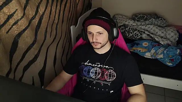 Snapshot of iurytx chatting on March 6, 8:16 pm iurytx online show from March 6, 8:16 pm