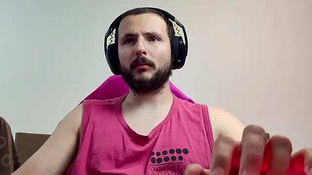 Snapshot of iurytx chatting on October 31, 12:22 am iurytx online show from October 31, 12:22 am