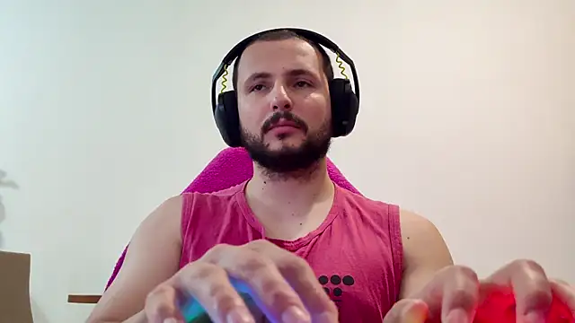 Snapshot of iurytx chatting on November 30, 10:58 pm iurytx online show from November 30, 10:58 pm