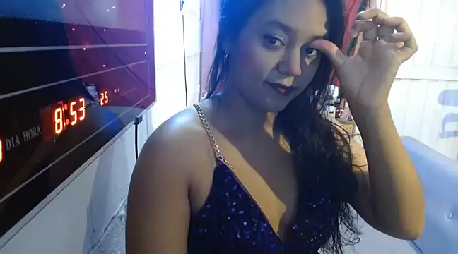 Snapshot of Chiara_petterson chatting on December 11, 5:21 am Chiara petterson online show from December 11, 5:21 am