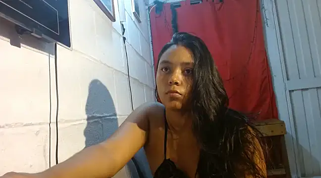 Snapshot of Chiara_petterson chatting on January 22, 6:31 am Chiara petterson online show from January 22, 6:31 am