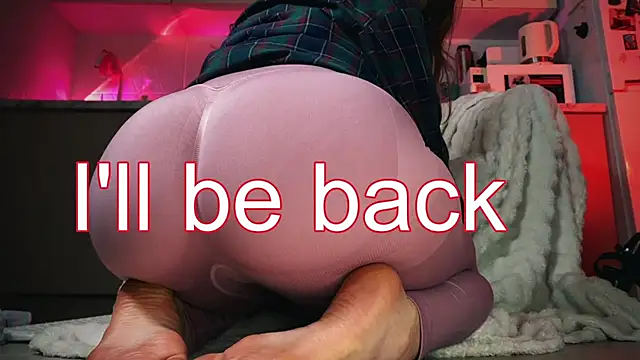 Snapshot of Pi-x-ie chatting on February 5, 5:50 pm Pi-x-ie online show from February 5, 5:50 pm