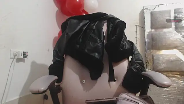 toxxxic cams online show from February 7, 4:16 am