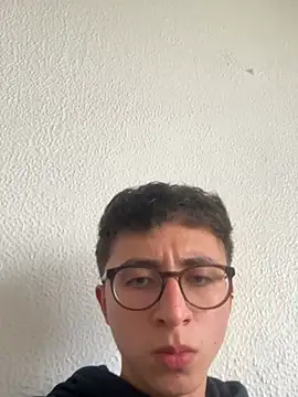 CamiRojas boy online show from April 30, 6:47 pm