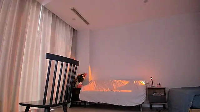 kawaii mia online show from January 3, 8:32 am