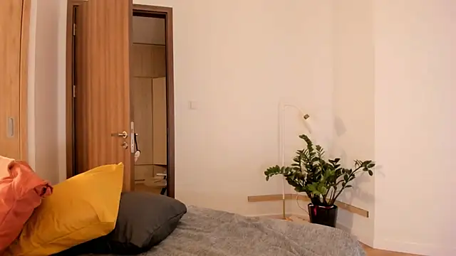 kawaii mia online show from September 27, 2:33 pm