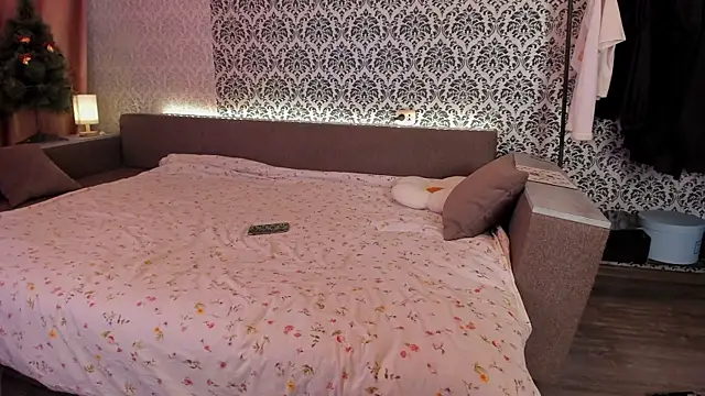 Sweet p1ays online show from December 19, 4:34 am