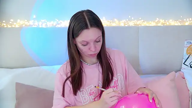 ElisabethDavis online show from January 24, 12:20 am