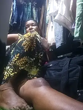 Snapshot of Hailey_BaileyXYZ chatting on October 20, 10:49 am Hailey BaileyXYZ online show from October 20, 10:49 am