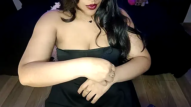 Snapshot of Lucy_kanne chatting on December 22, 6:06 am Lucy kanne online show from December 22, 6:06 am