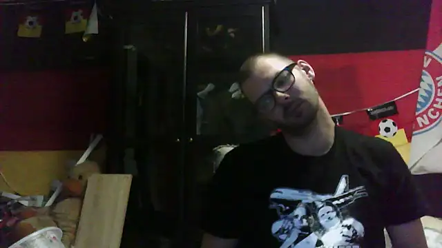 Snapshot of Die-geile-Sau chatting on November 2, 5:48 pm Die-geile-Sau online show from November 2, 5:48 pm