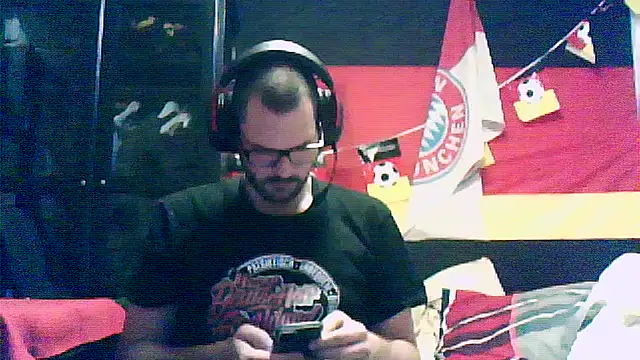 Snapshot of Die-geile-Sau chatting on November 9, 9:24 pm Die-geile-Sau online show from November 9, 9:24 pm