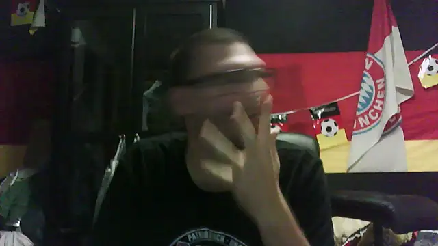 Snapshot of Die-geile-Sau chatting on November 17, 7:52 pm Die-geile-Sau online show from November 17, 7:52 pm