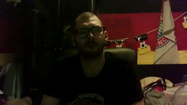 Snapshot of Die-geile-Sau chatting on December 3, 4:05 pm Die-geile-Sau online show from December 3, 4:05 pm