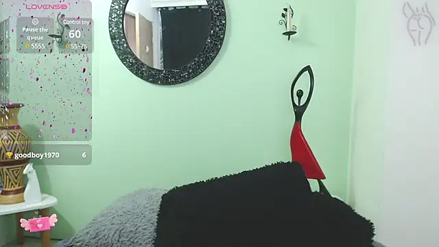 Snapshot of Sofia_Franco_ chatting on February 6, 10:10 pm Sofia Franco online show from February 6, 10:10 pm