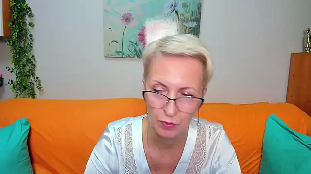 iamyourdream89 online show from October 13, 1:44 pm