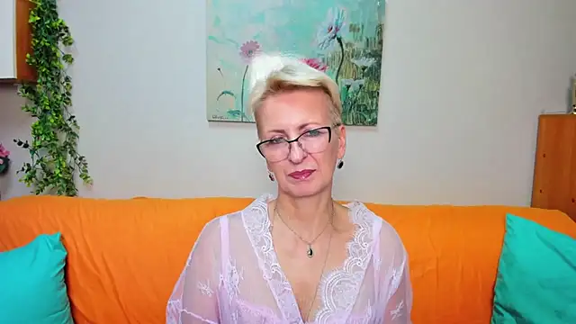 iamyourdream89 online show from November 19, 1:22 pm