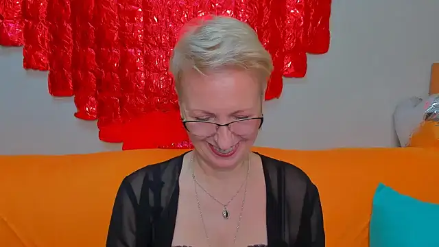 iamyourdream89 online show from February 11, 12:32 pm