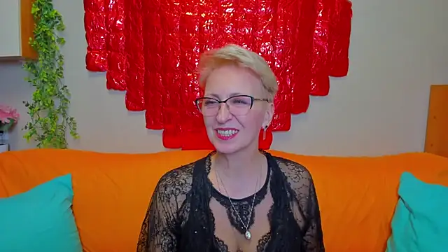 iamyourdream89 online show from February 26, 3:55 pm