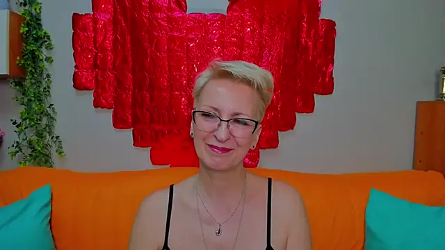 iamyourdream89 online show from March 10, 12:21 pm